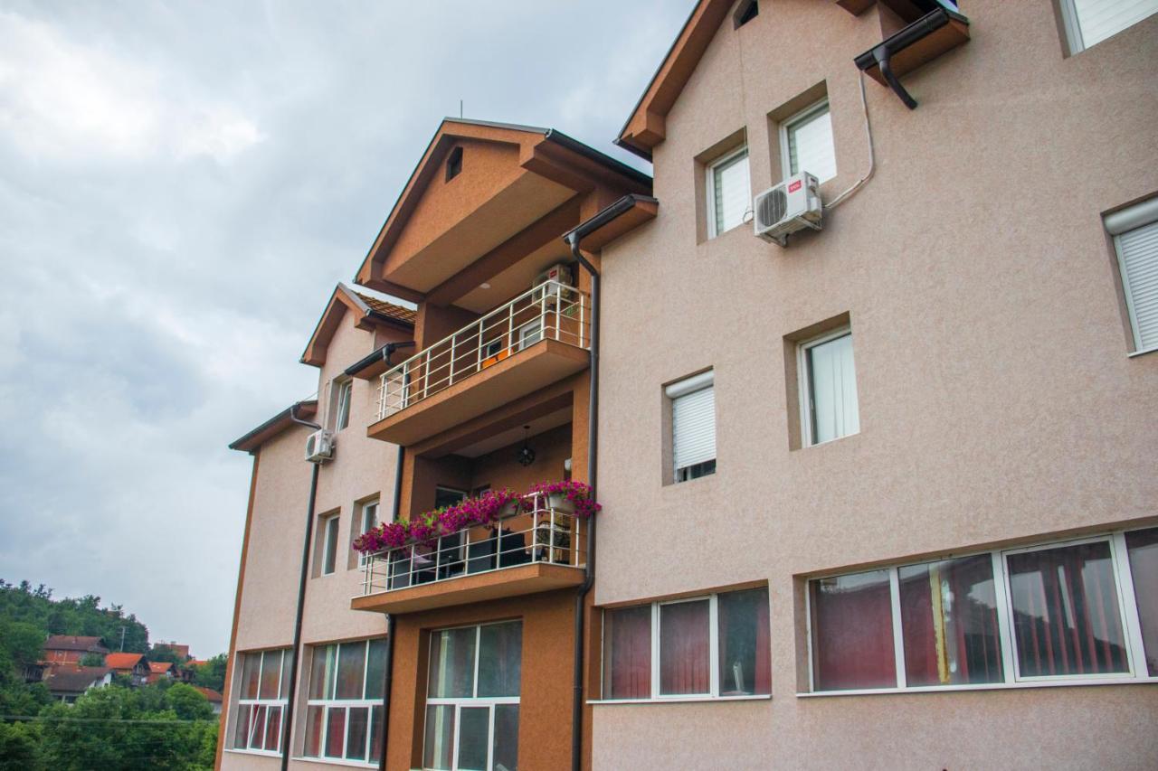 Apartmani Vrla Владичин-Хан Экстерьер фото
